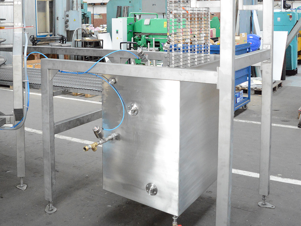Belt washer